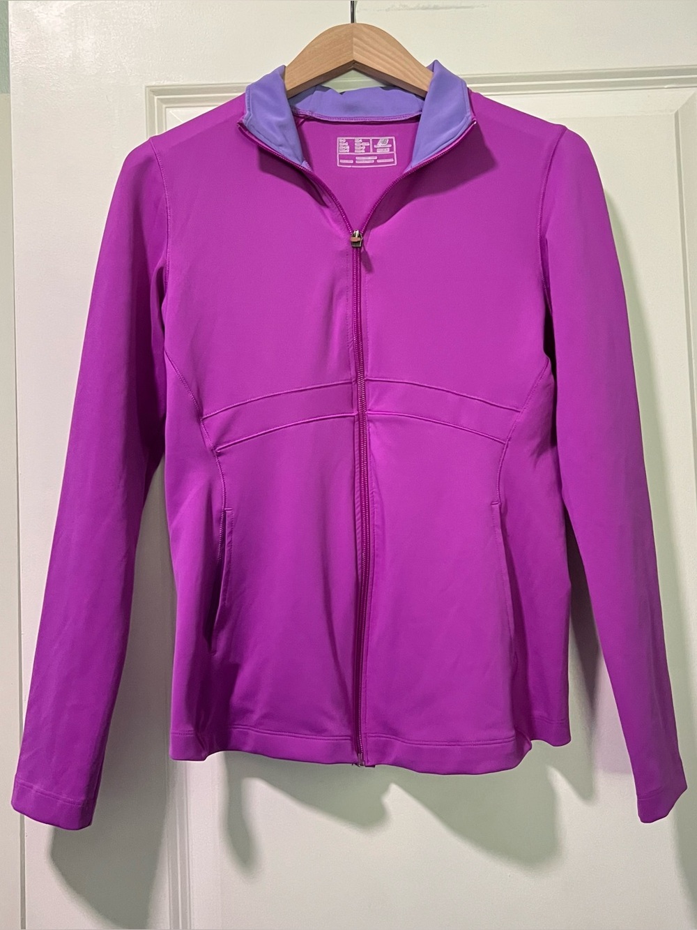 New Balance Women’s Track Jogging Jacket Size Medium Magenta Purple Full Zip
